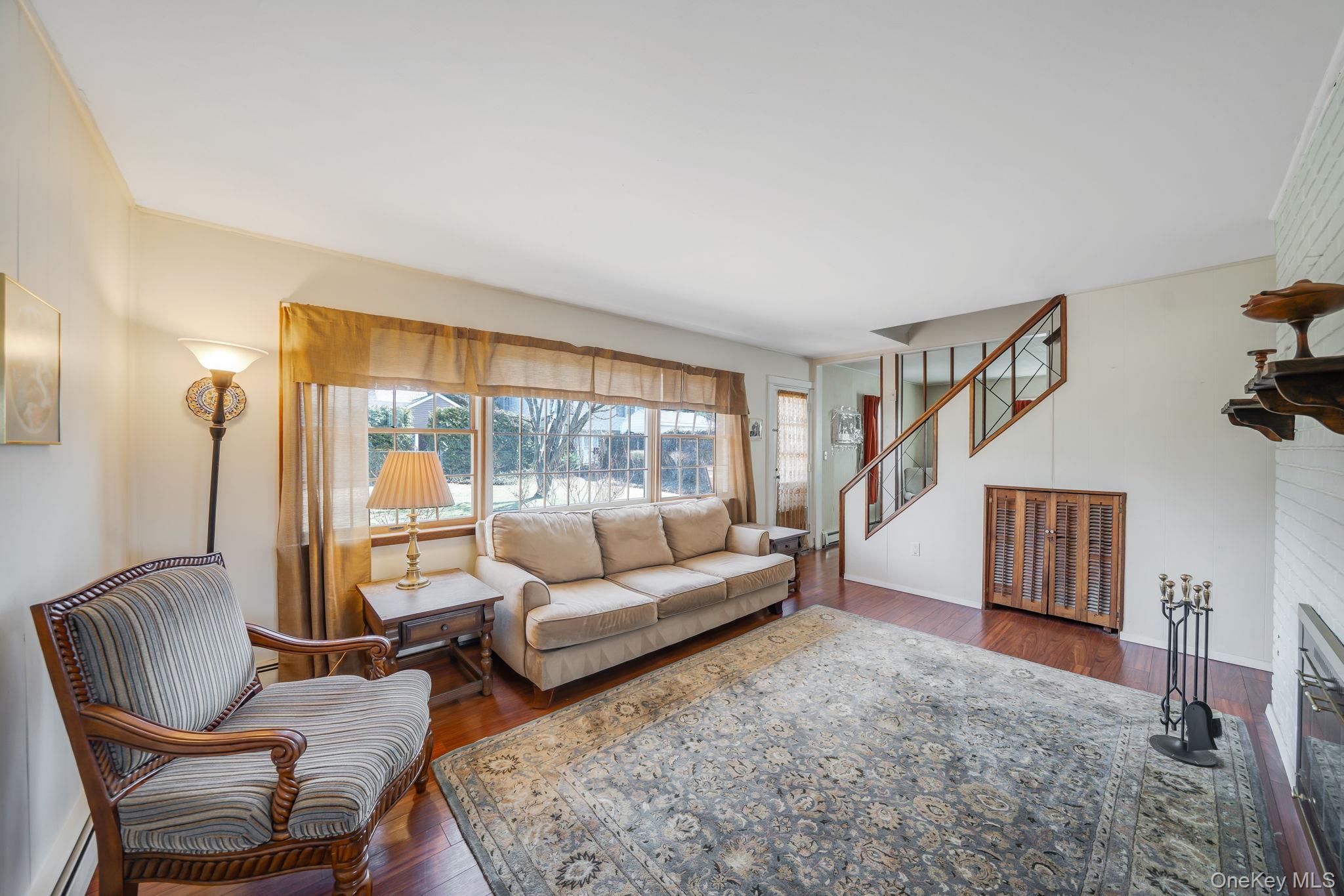 #9 photo, 7 Woodpecker Lane, Levittown , NY 11756