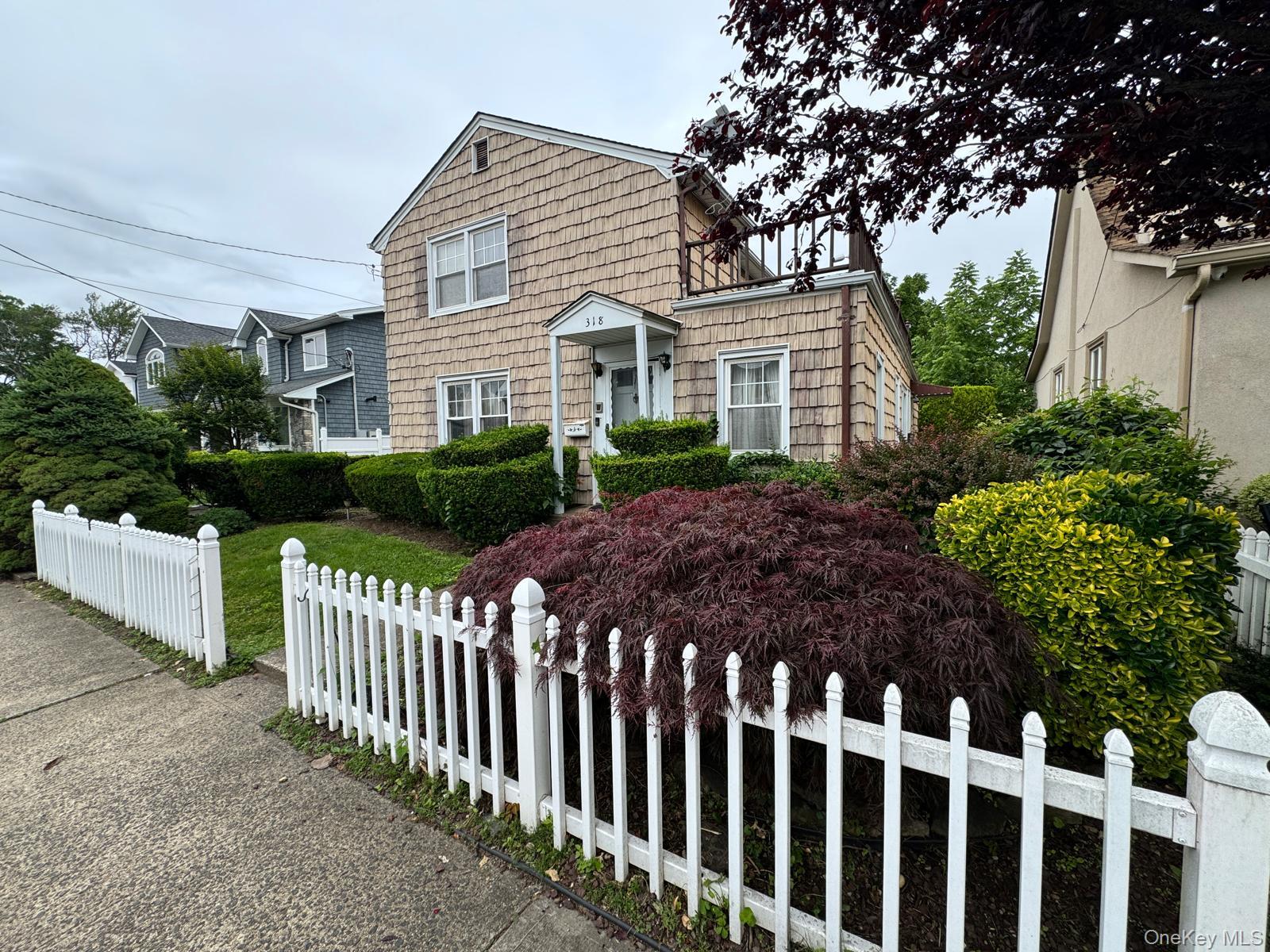 #1 photo, 318 Felter Avenue, Hewlett , NY 11557