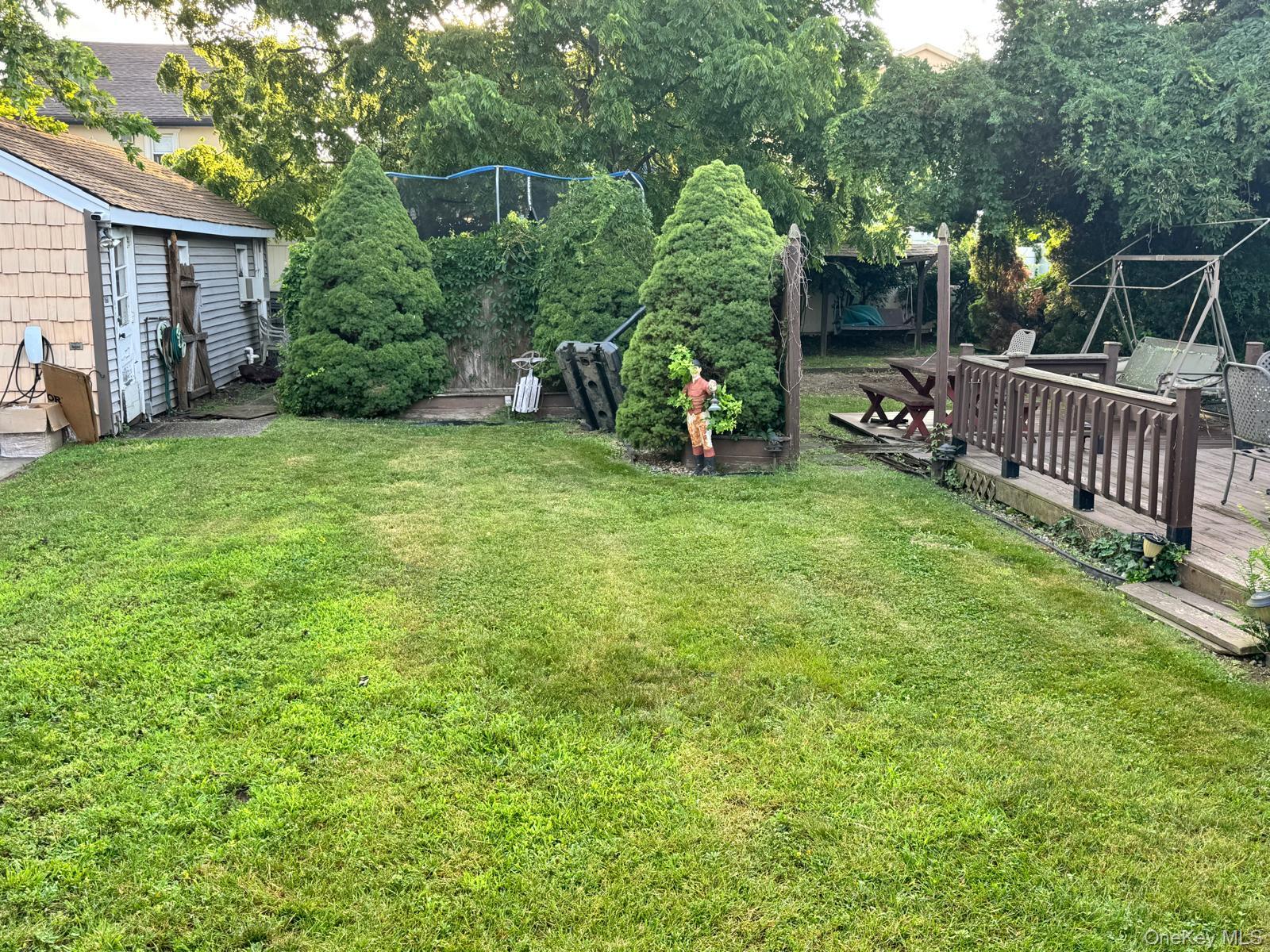 #4 photo, 318 Felter Avenue, Hewlett , NY 11557