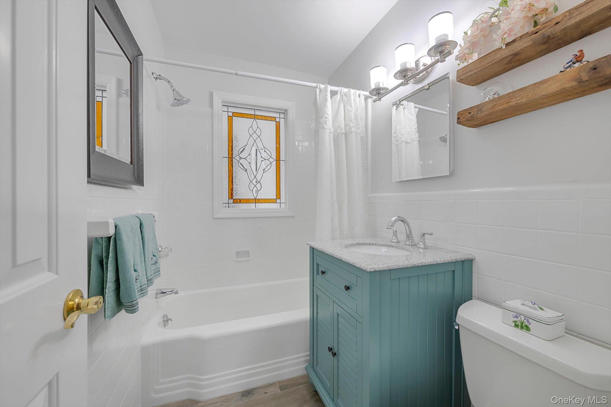 #16 photo, 19 Birchwood Drive, সাফোক কাউন্টি South Huntington , NY 11746