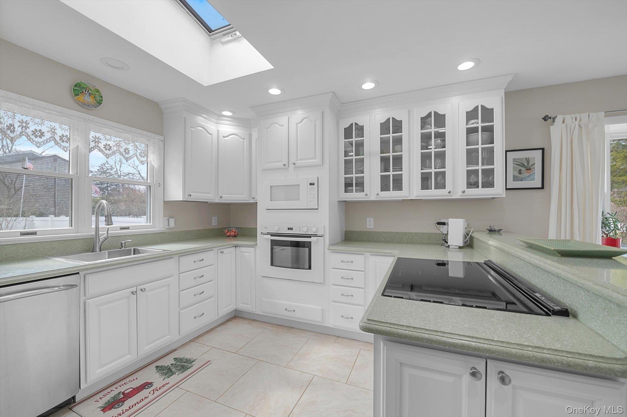 #6 photo, 19 Birchwood Drive, সাফোক কাউন্টি South Huntington , NY 11746