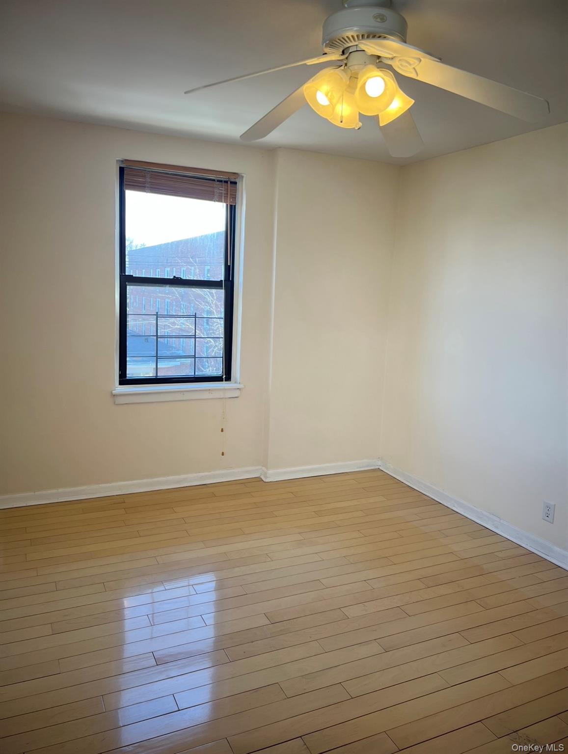 #8 photo, 1 Maple Drive, Great Neck , NY 11021