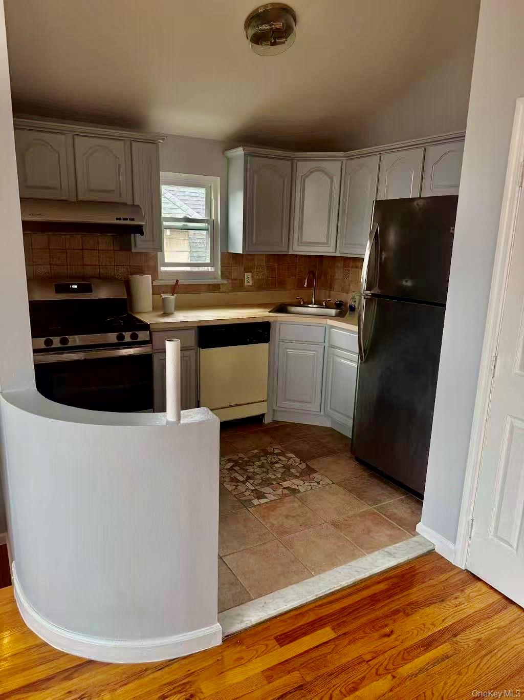 #4 photo, 61-26 173 Street, Fresh Meadows , NY 11365