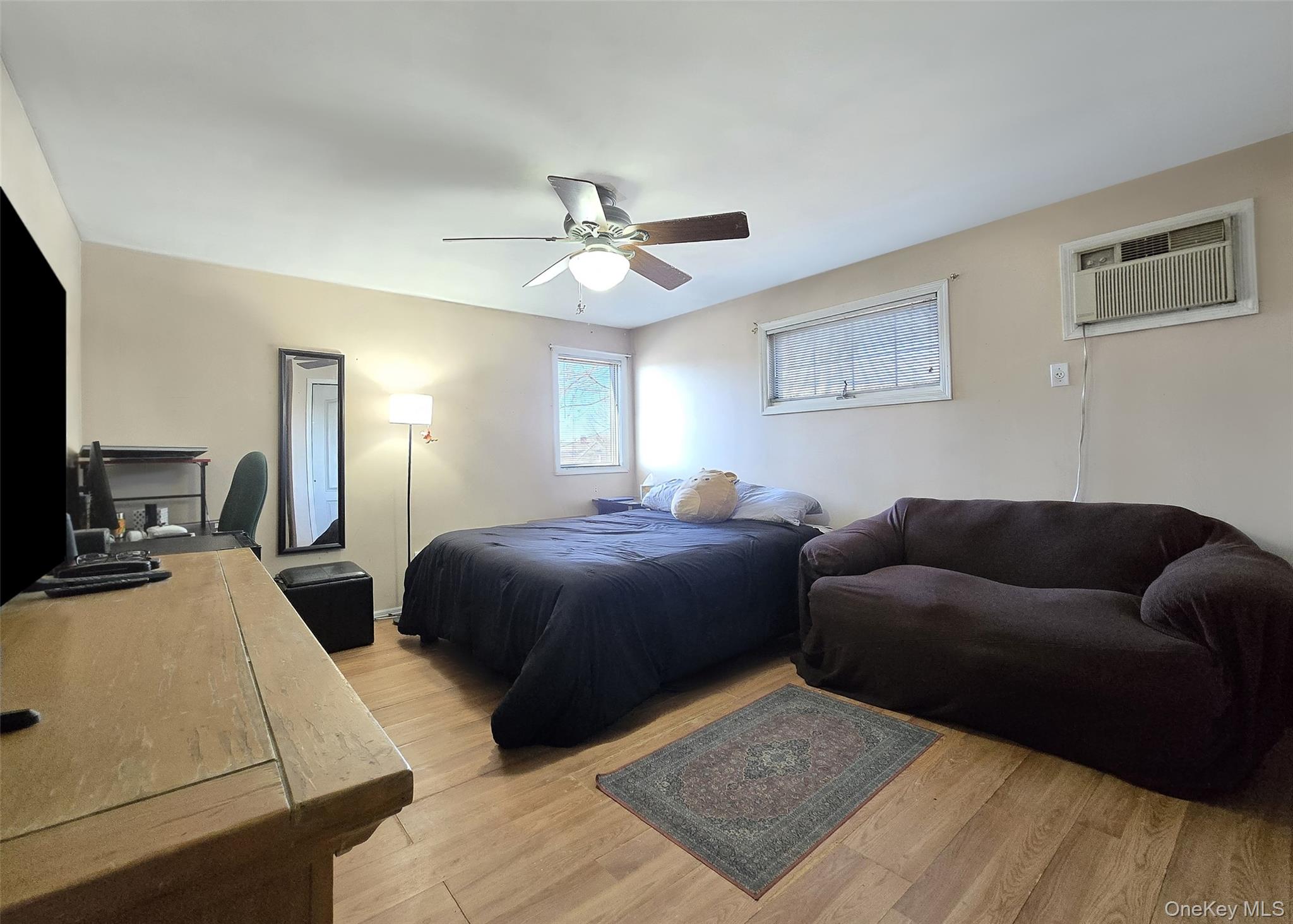 #13 photo, 5 South Lane, Levittown , NY 11756