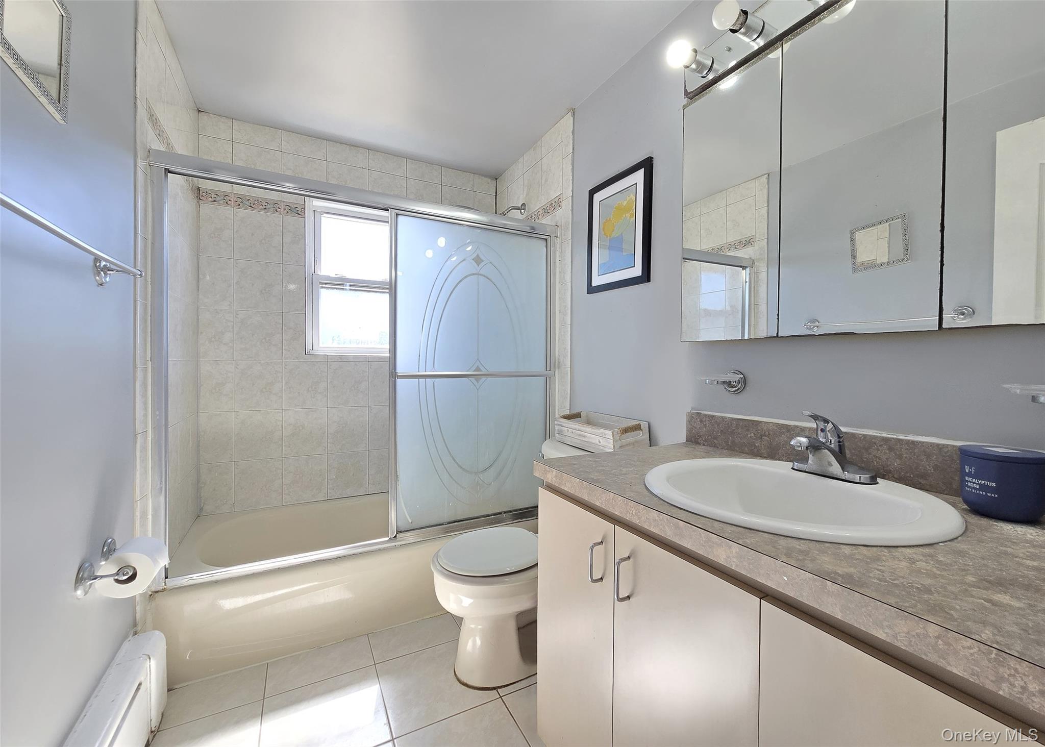 #14 photo, 5 South Lane, Levittown , NY 11756