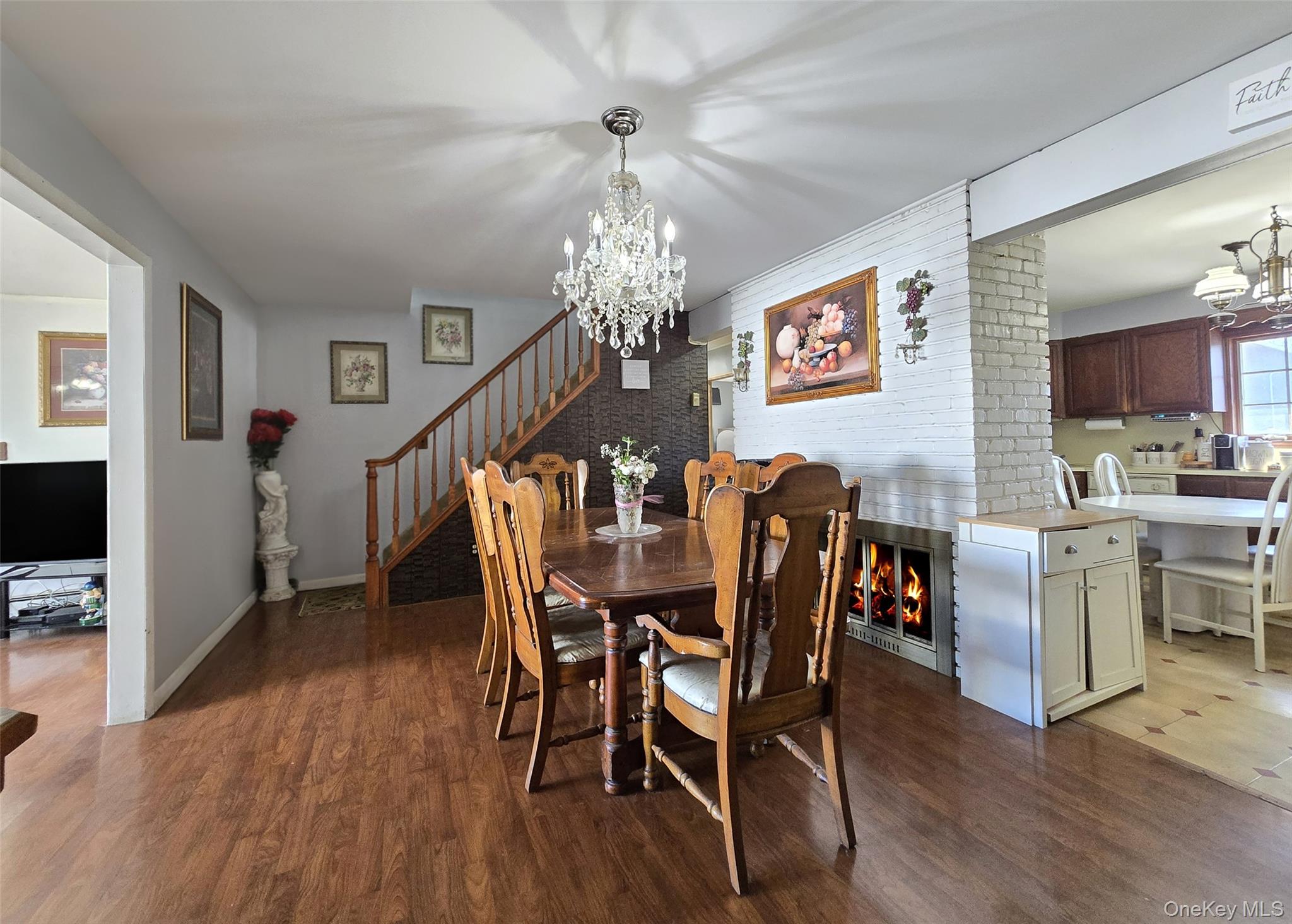 #4 photo, 5 South Lane, Levittown , NY 11756