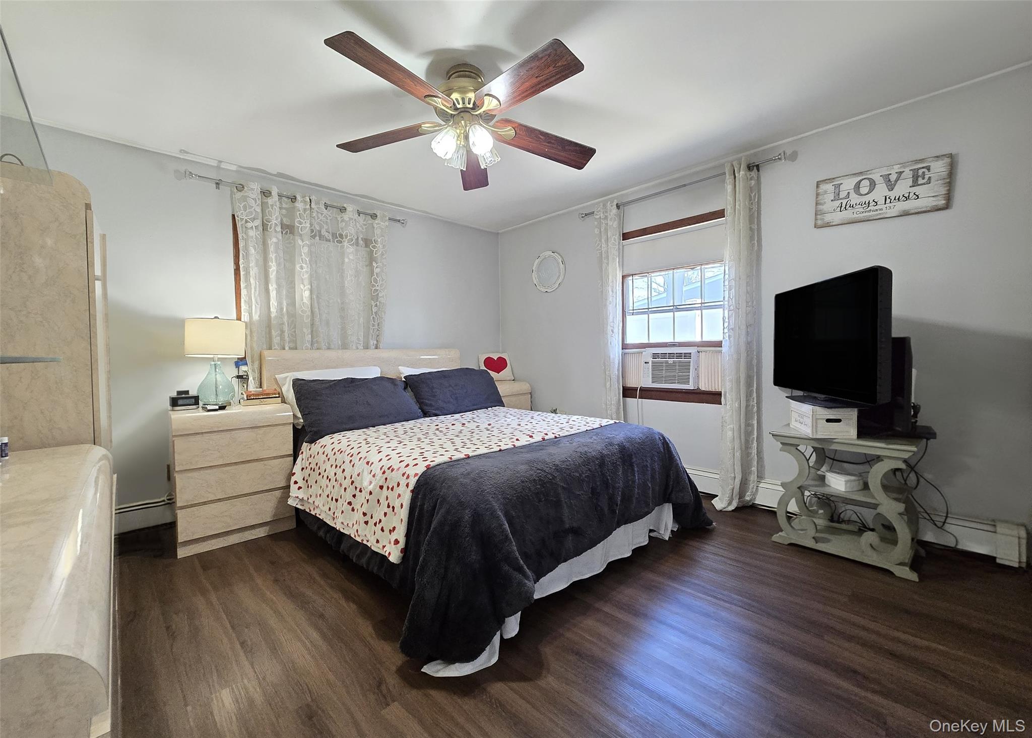 #7 photo, 5 South Lane, Levittown , NY 11756