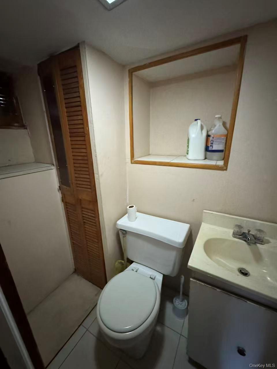 #12 photo, 52-16 69th Place, Maspeth , NY 11378