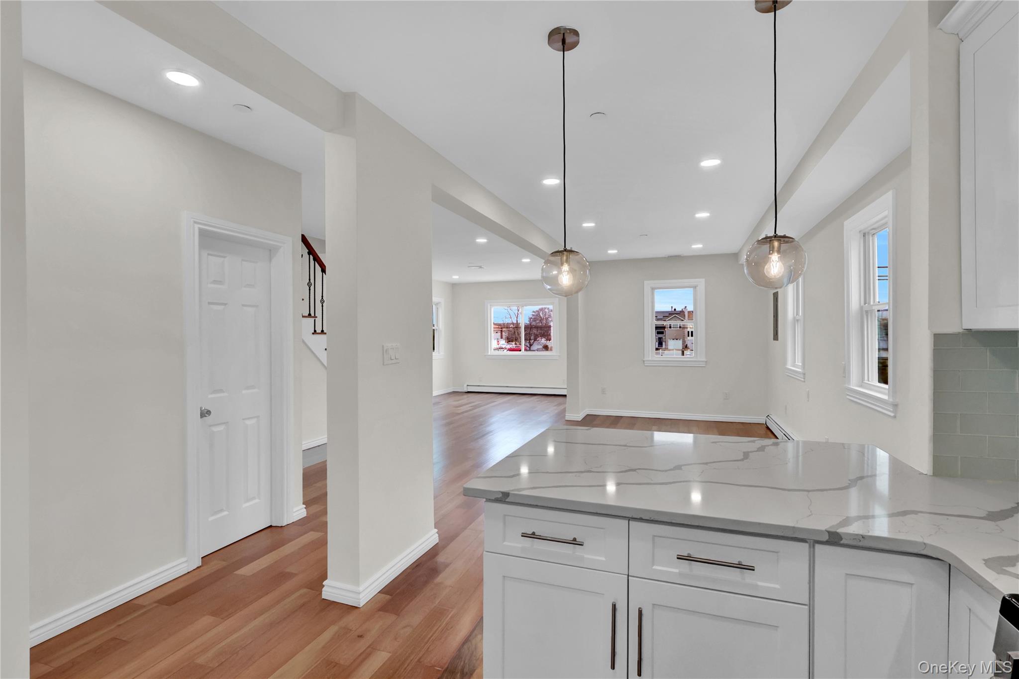 #10 photo, 1010 California Place, Island Park , NY 11558