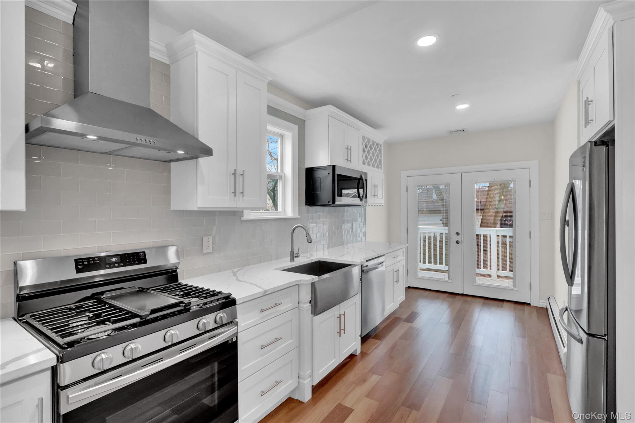 #11 photo, 1010 California Place, Island Park , NY 11558