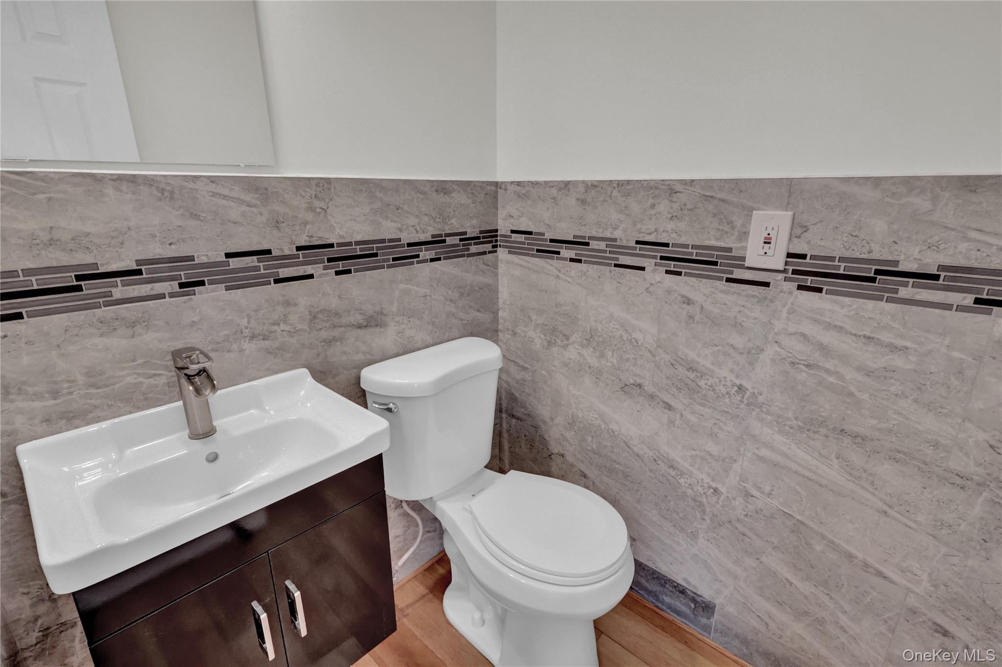 #12 photo, 1010 California Place, Island Park , NY 11558