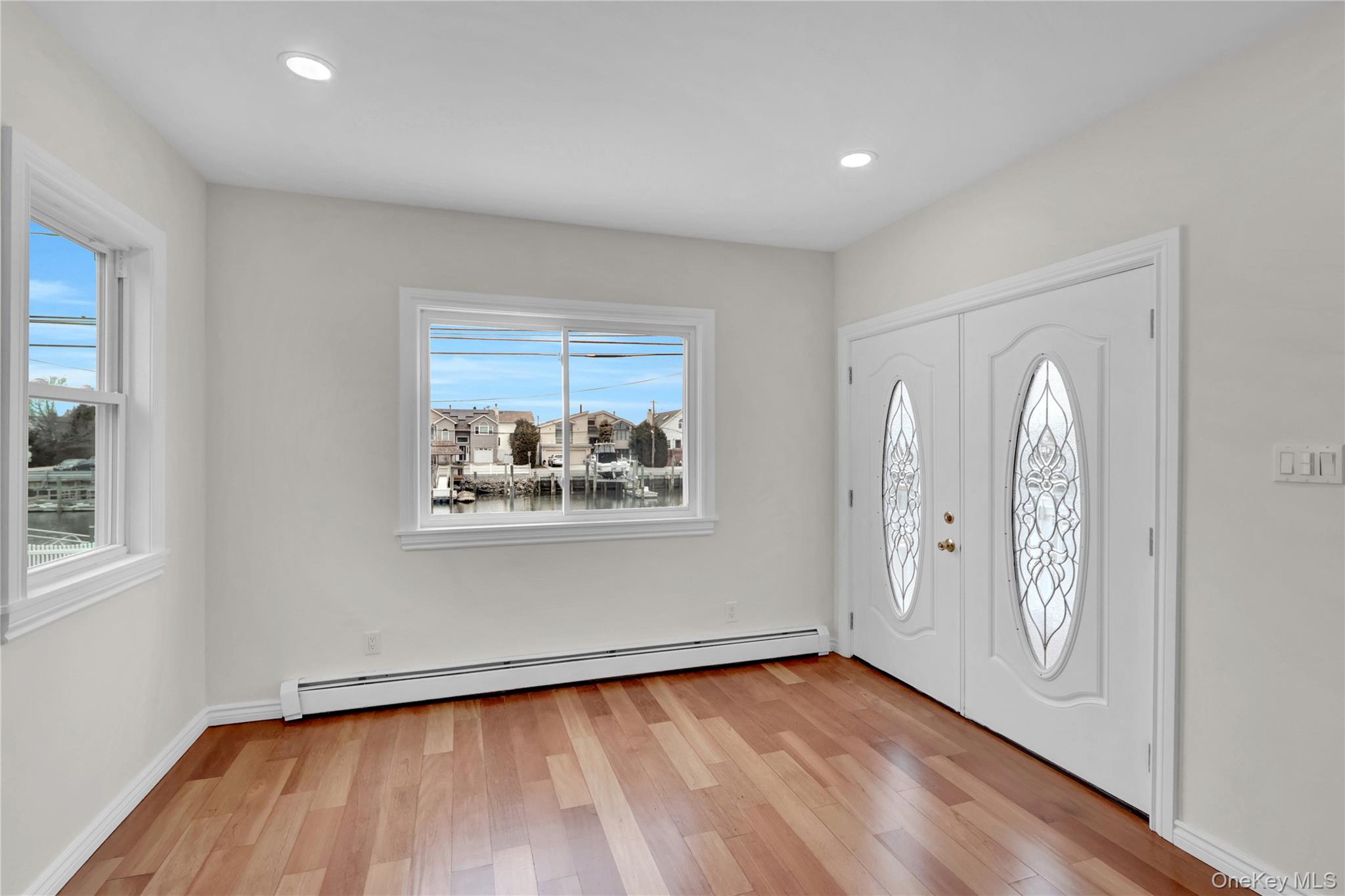 #3 photo, 1010 California Place, Island Park , NY 11558