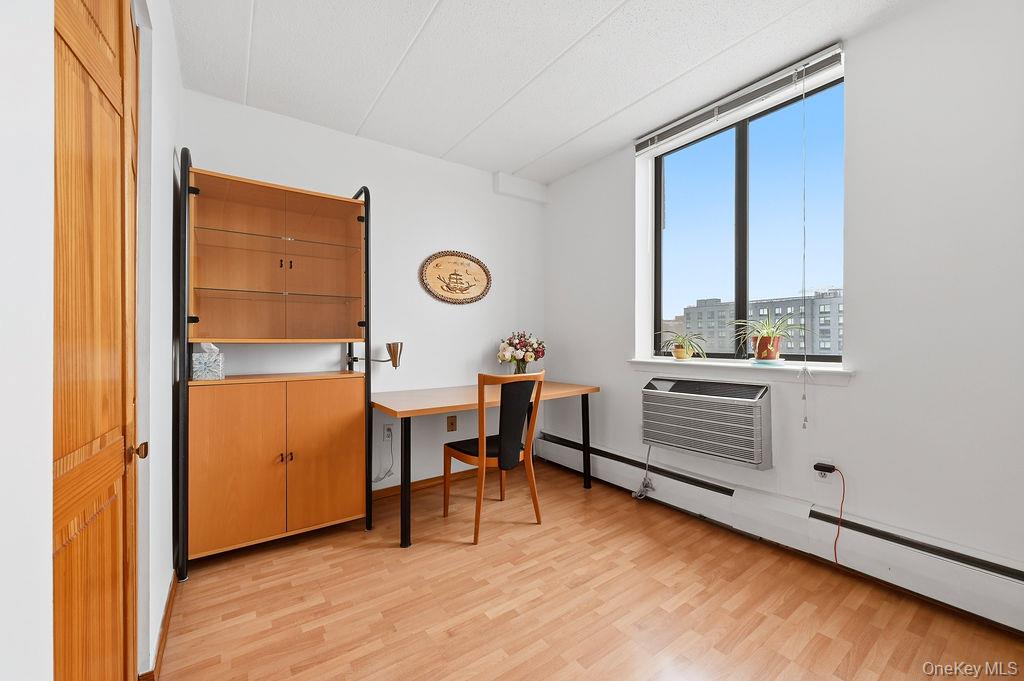 #11 photo, 133-36 41st Road, Flushing , NY 11355