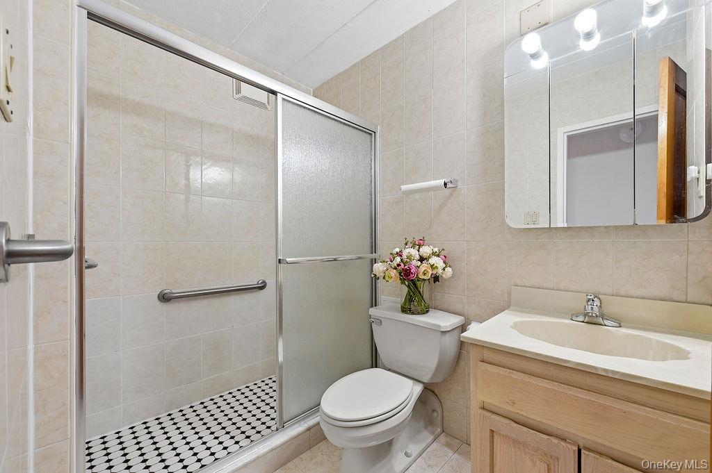 #12 photo, 133-36 41st Road, Flushing , NY 11355