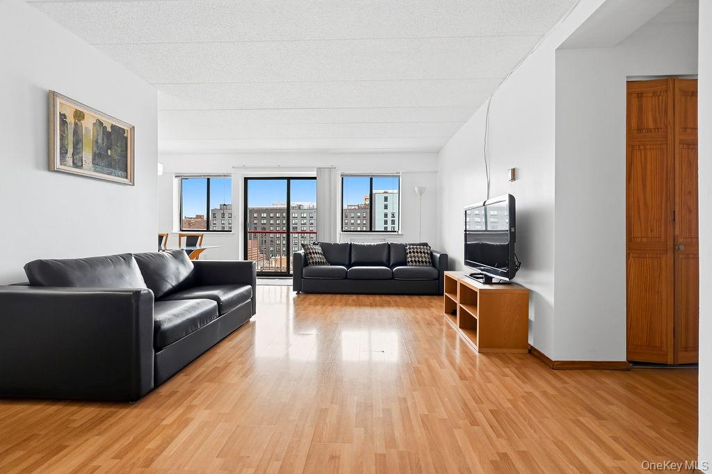 #2 photo, 133-36 41st Road, Flushing , NY 11355