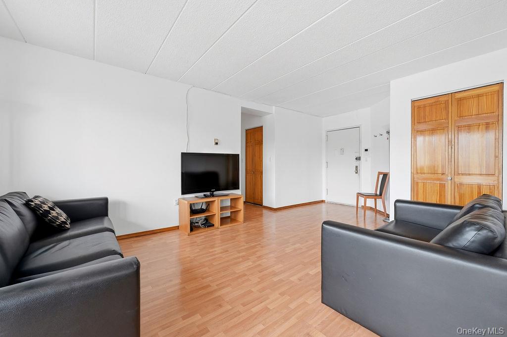 #3 photo, 133-36 41st Road, Flushing , NY 11355