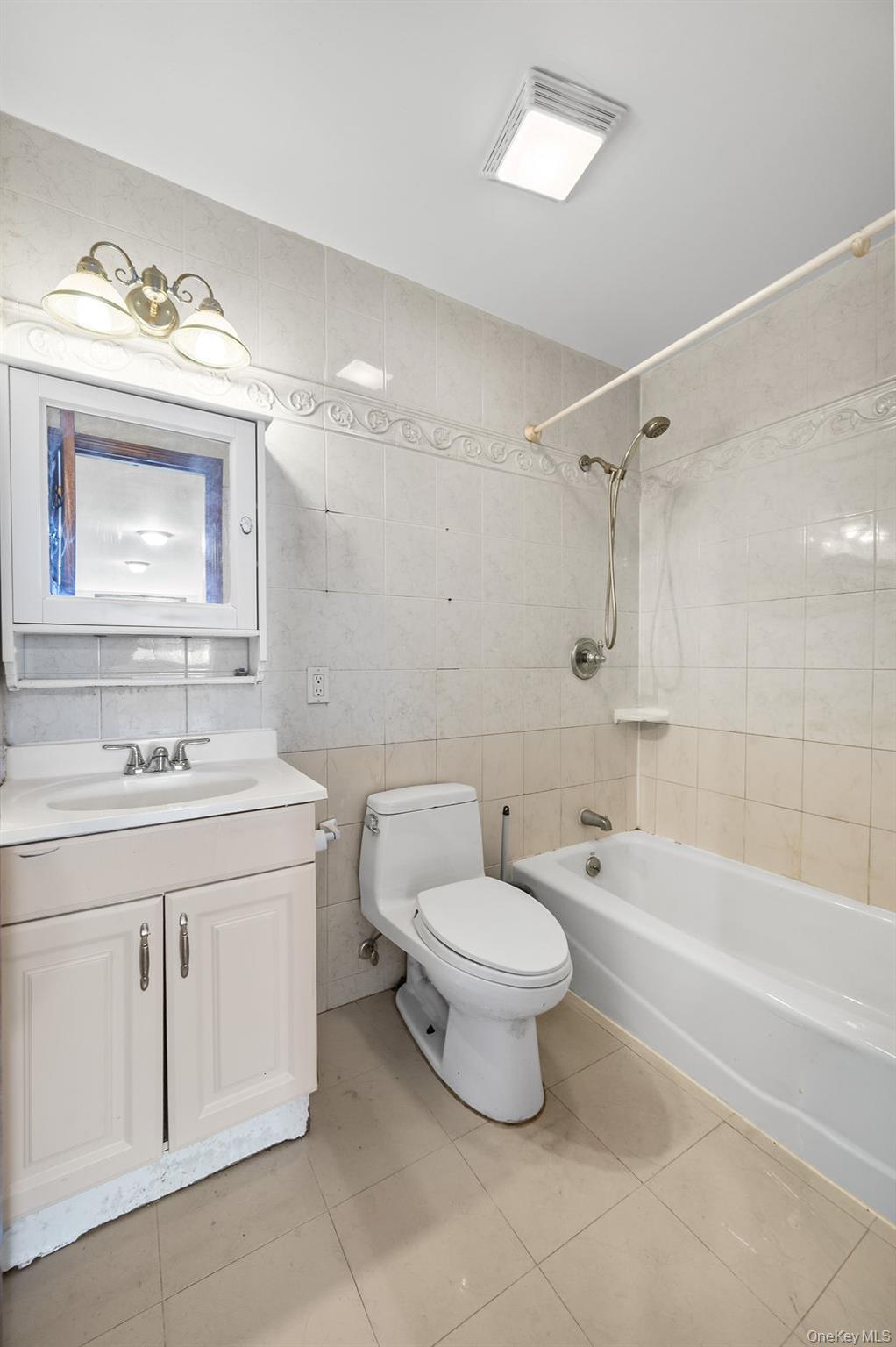 #12 photo, 43-07 162 Street, Flushing , NY 11358