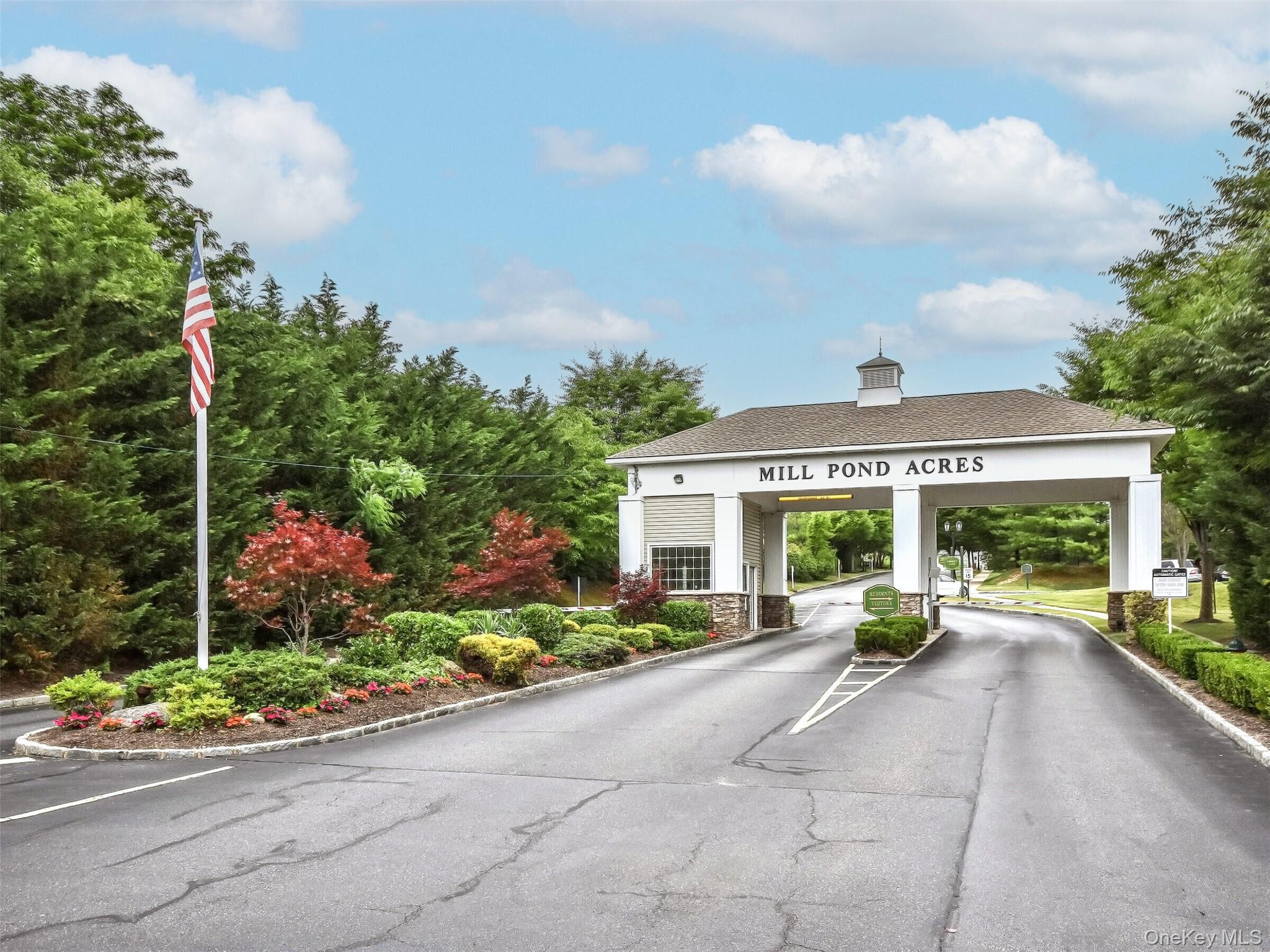 #1 photo, 174 Pond View Drive, Port Washington , NY 11050