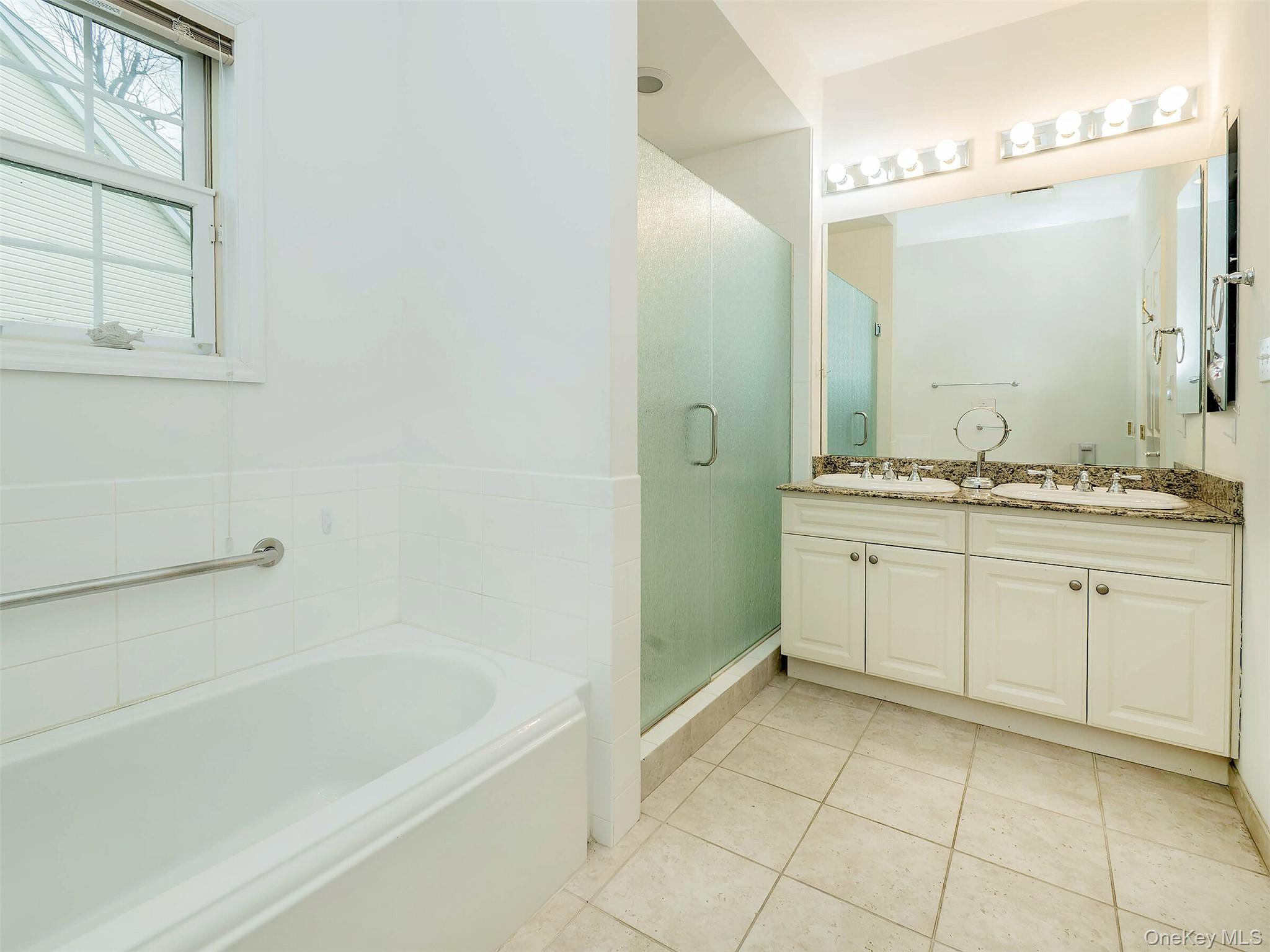 #20 photo, 174 Pond View Drive, Port Washington , NY 11050