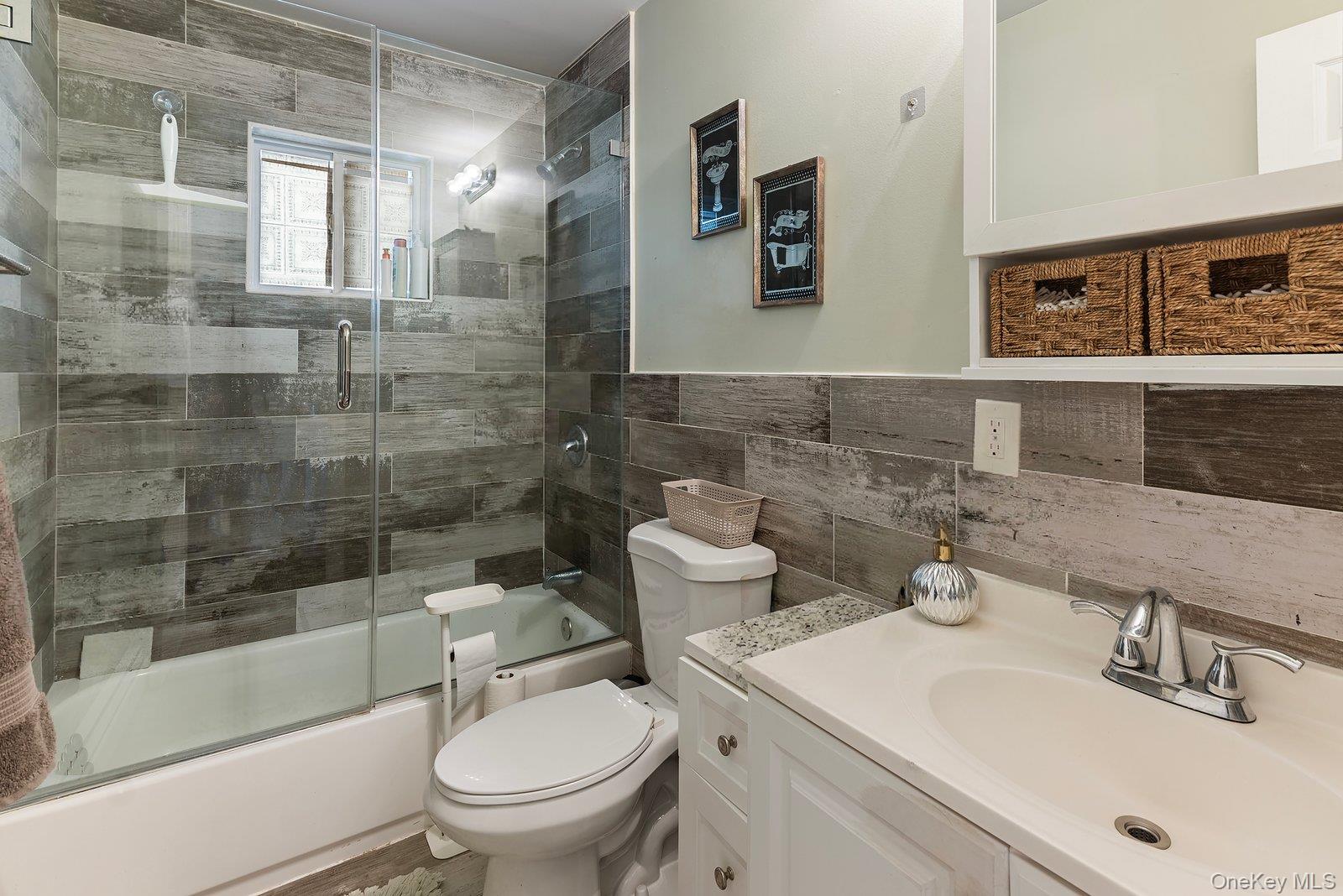 #11 photo, 178 Timberline Drive, सफ़ोक काउंटी Brentwood , NY 11717