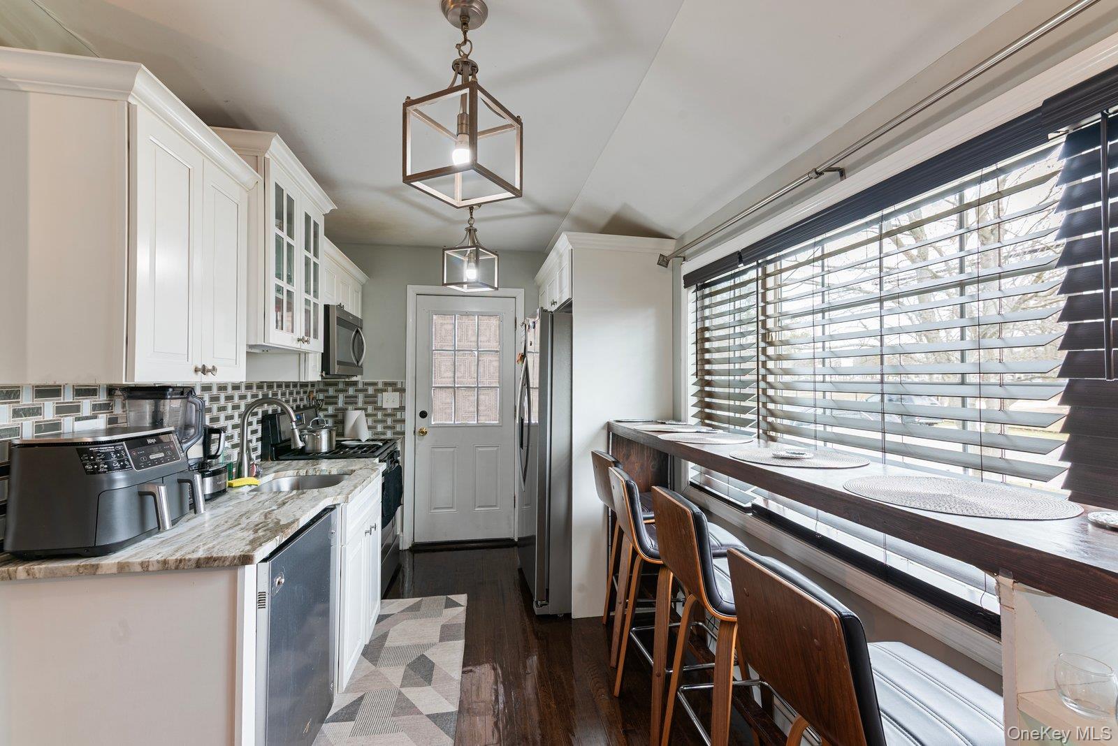 #12 photo, 178 Timberline Drive, सफ़ोक काउंटी Brentwood , NY 11717