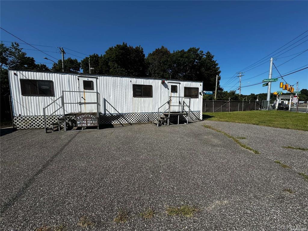 #3 photo, 1616 Straight Path, সাফোক কাউন্টি Wyandanch , NY 11798