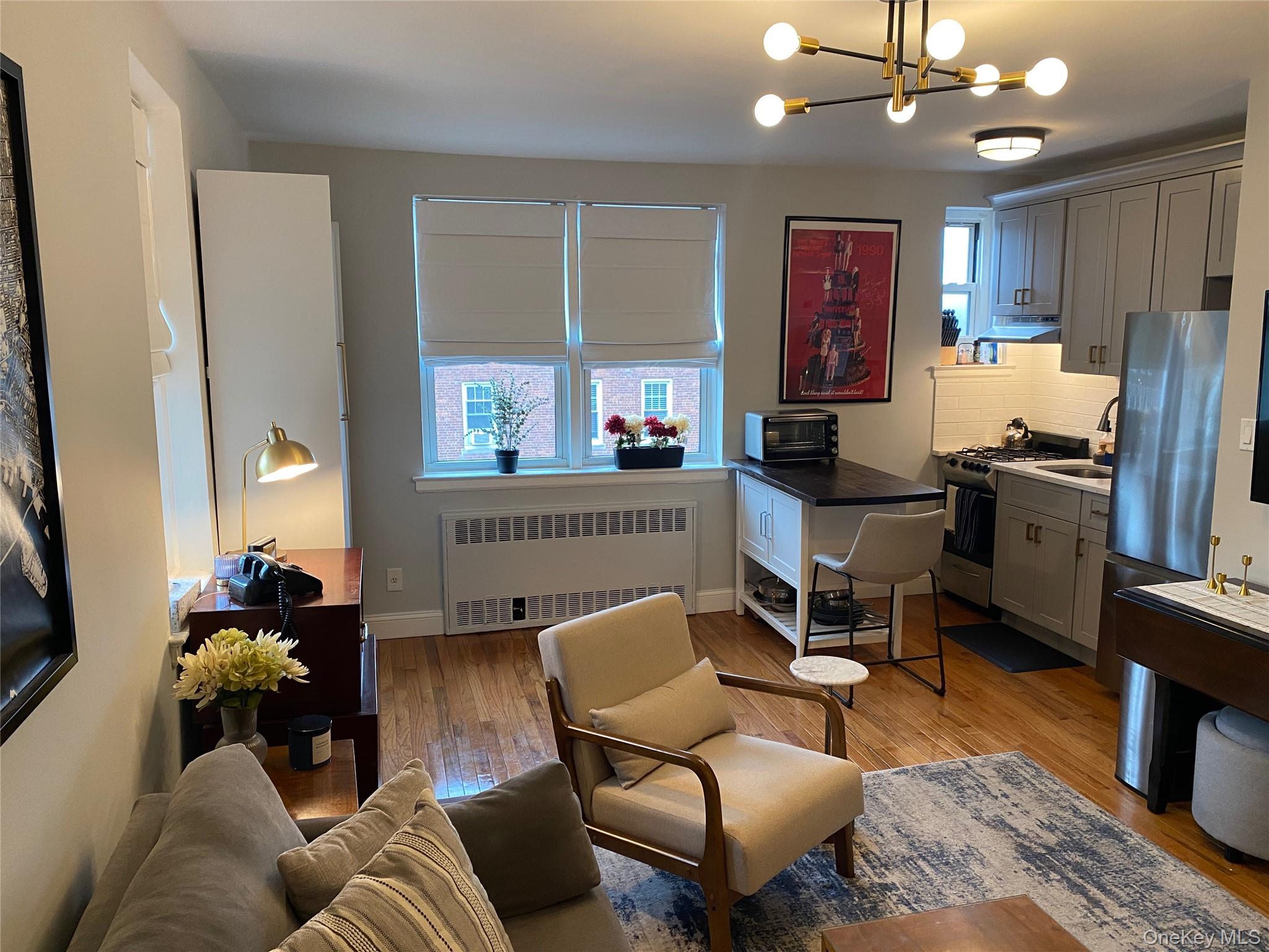 #5 photo, 22 Mulford Place, Hempstead , NY 11550