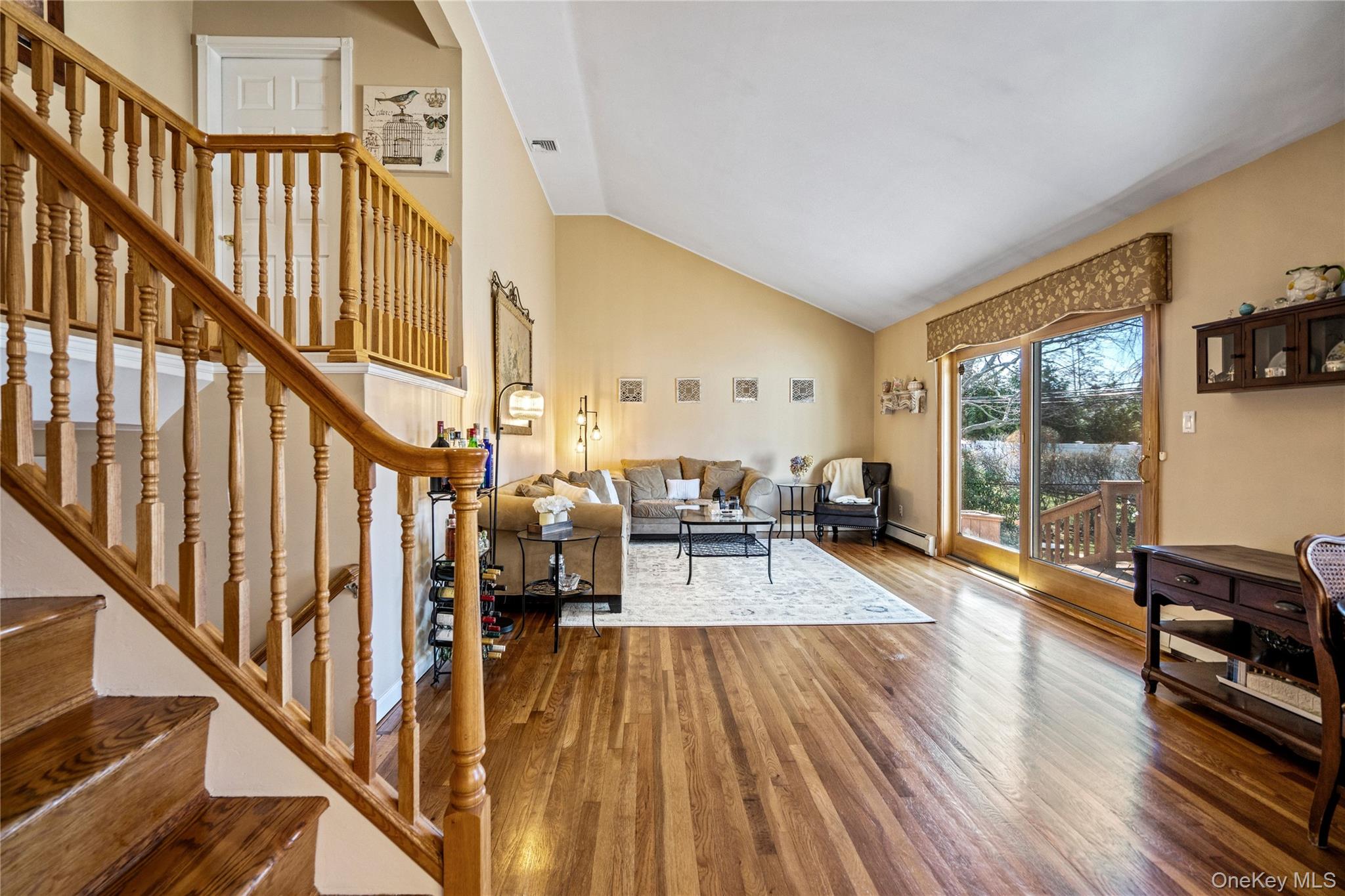 #7 photo, 5 Martin Lane, নাসাউ কাউন্টি Old Bethpage , NY 11804