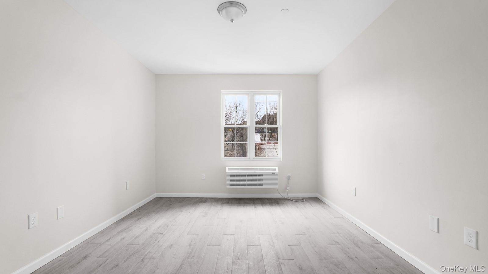 #19 photo, 500 Van Nest, Bronx , NY 10460