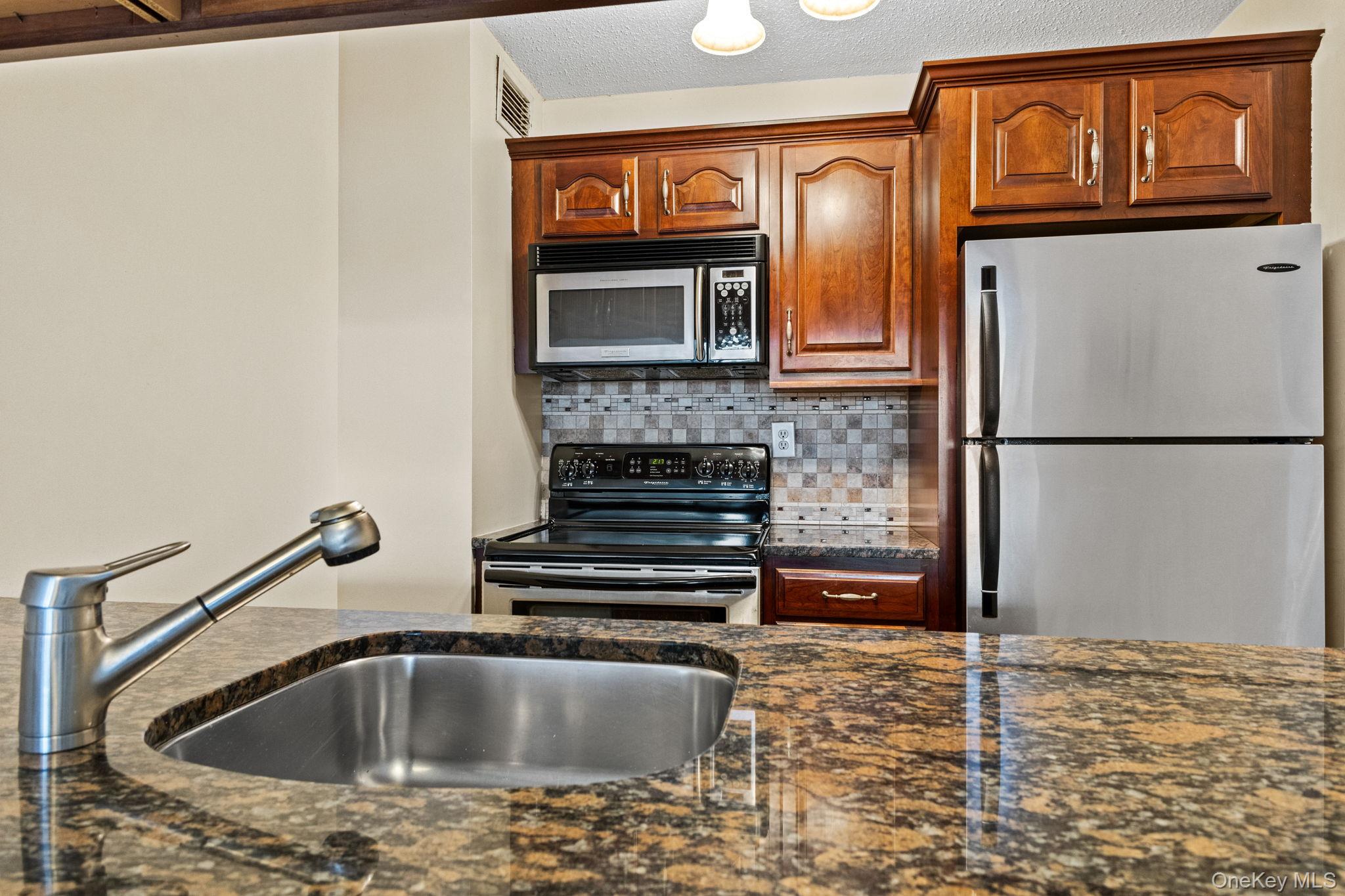 #8 photo, 25 Rockledge Avenue, White Plains , NY 10601