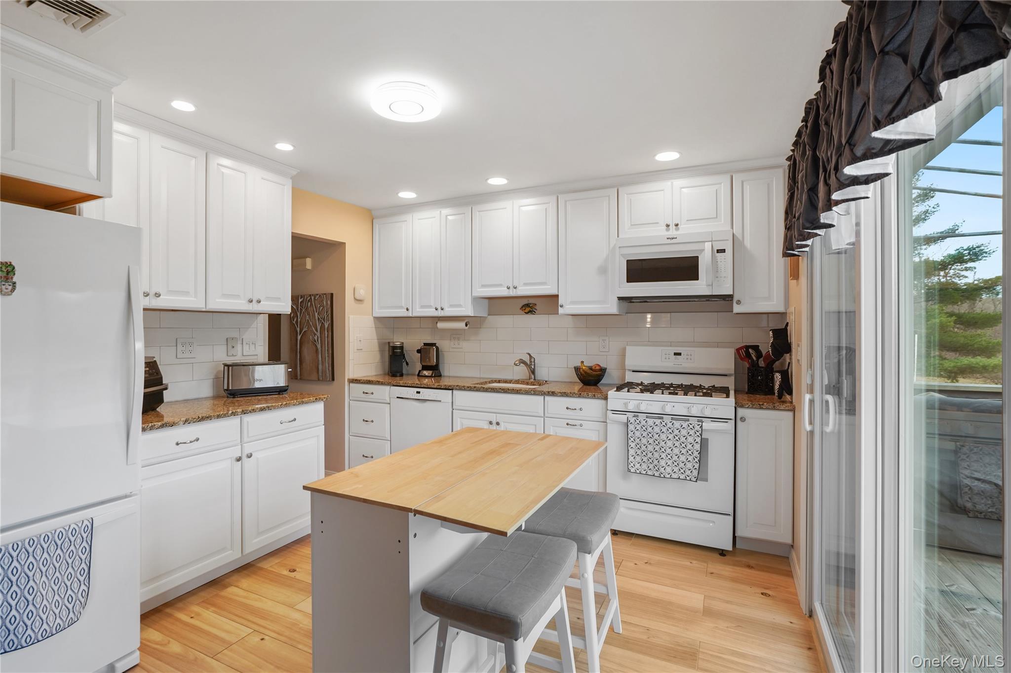 #7 photo, 75 Lincoln Street, Sloatsburg , NY 10974