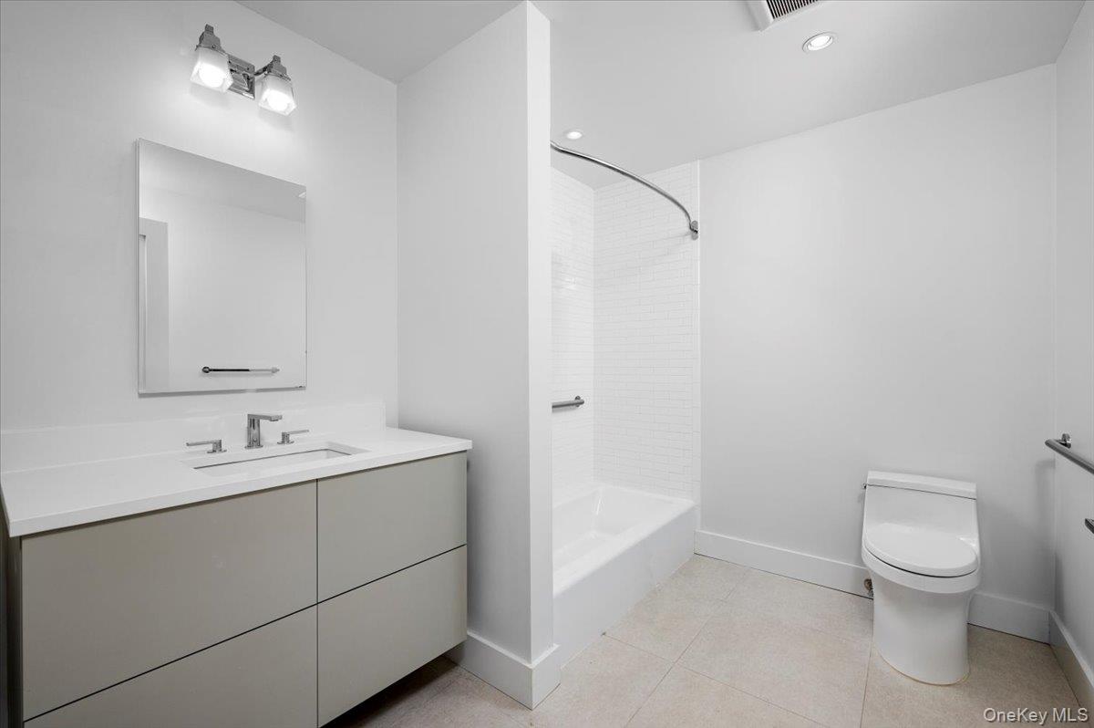 #13 photo, 422 E Boston Post Road, Mamaroneck , NY 10543