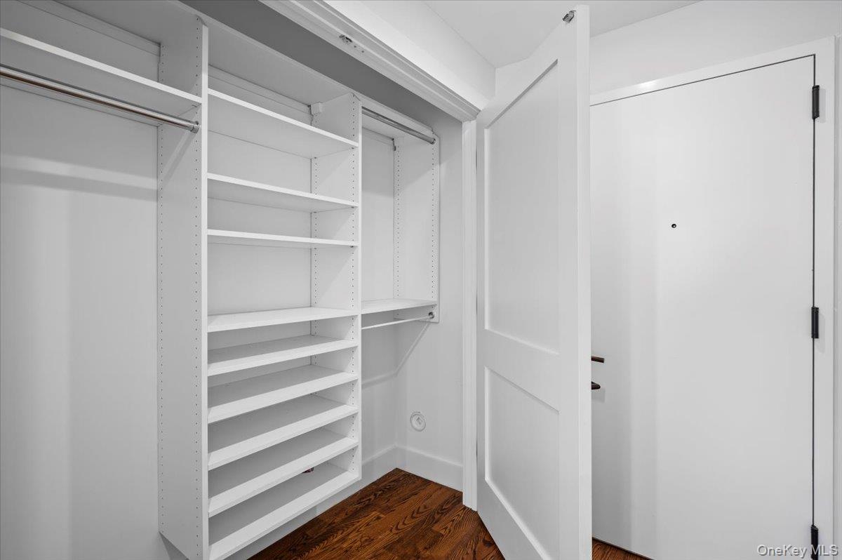 #15 photo, 422 E Boston Post Road, Mamaroneck , NY 10543