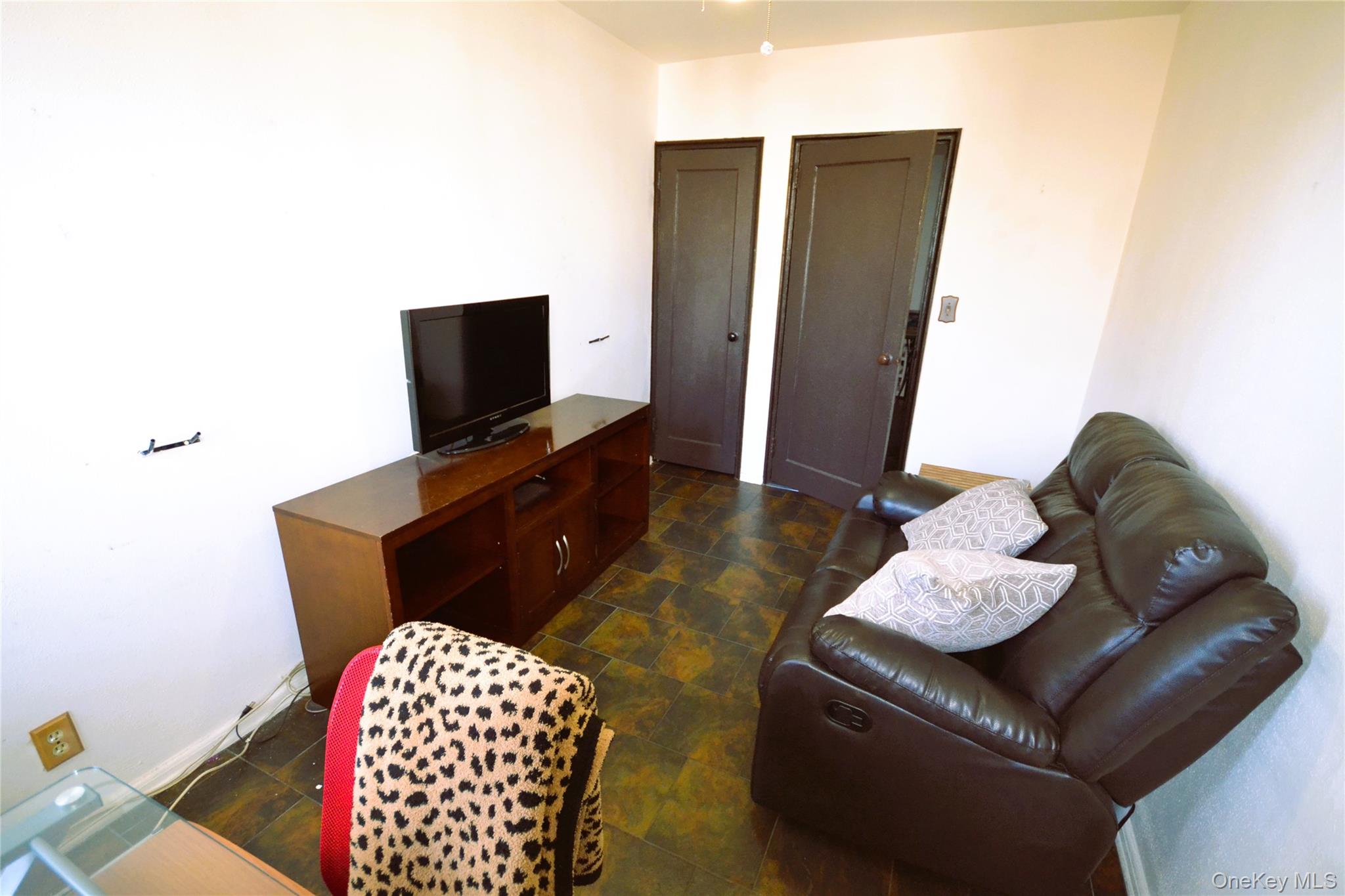 #12 photo, 247 Parkview Avenue, Bronxville , NY 10708