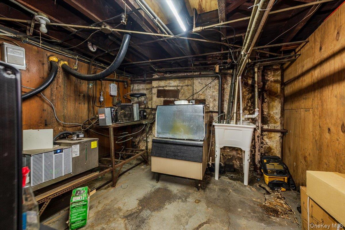 #16 photo, 2918 Bruckner Boulevard, Bronx , NY 10465