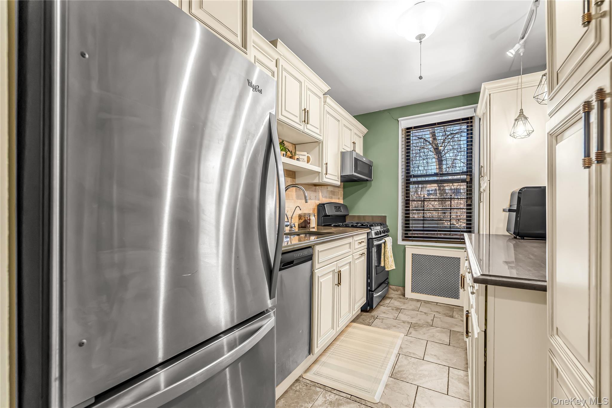 #10 photo, 3 Remsen Road, Yonkers , NY 10710