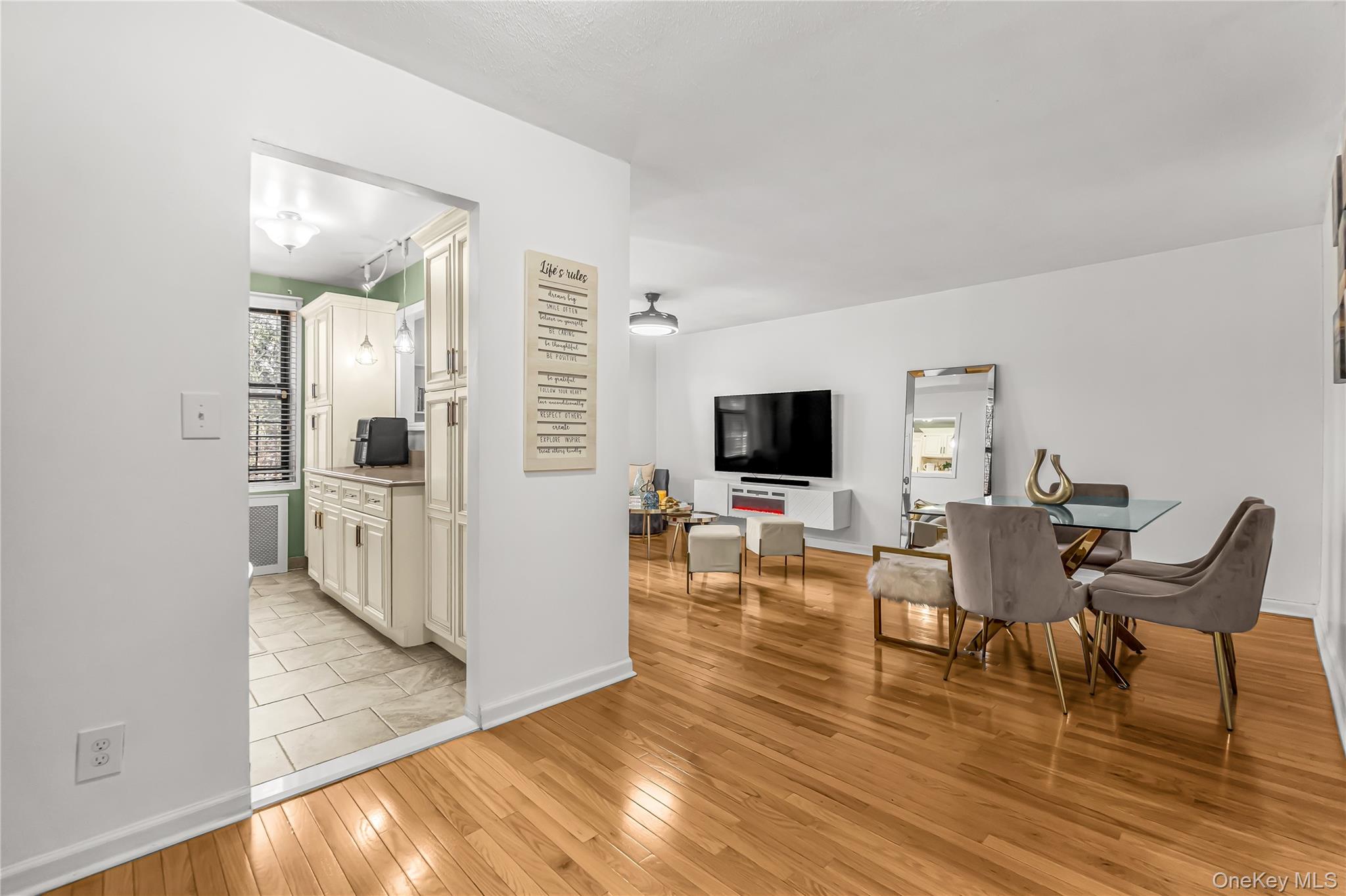 #8 photo, 3 Remsen Road, Yonkers , NY 10710