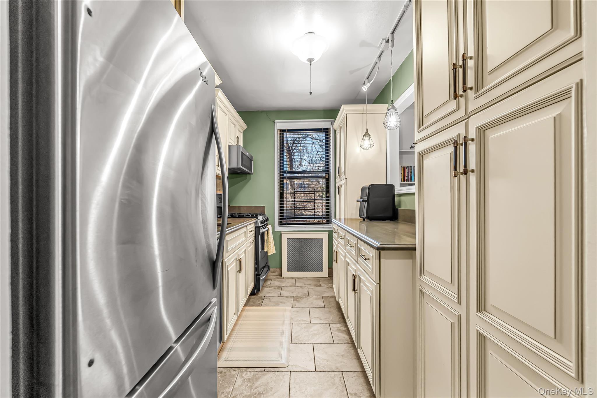 #9 photo, 3 Remsen Road, Yonkers , NY 10710