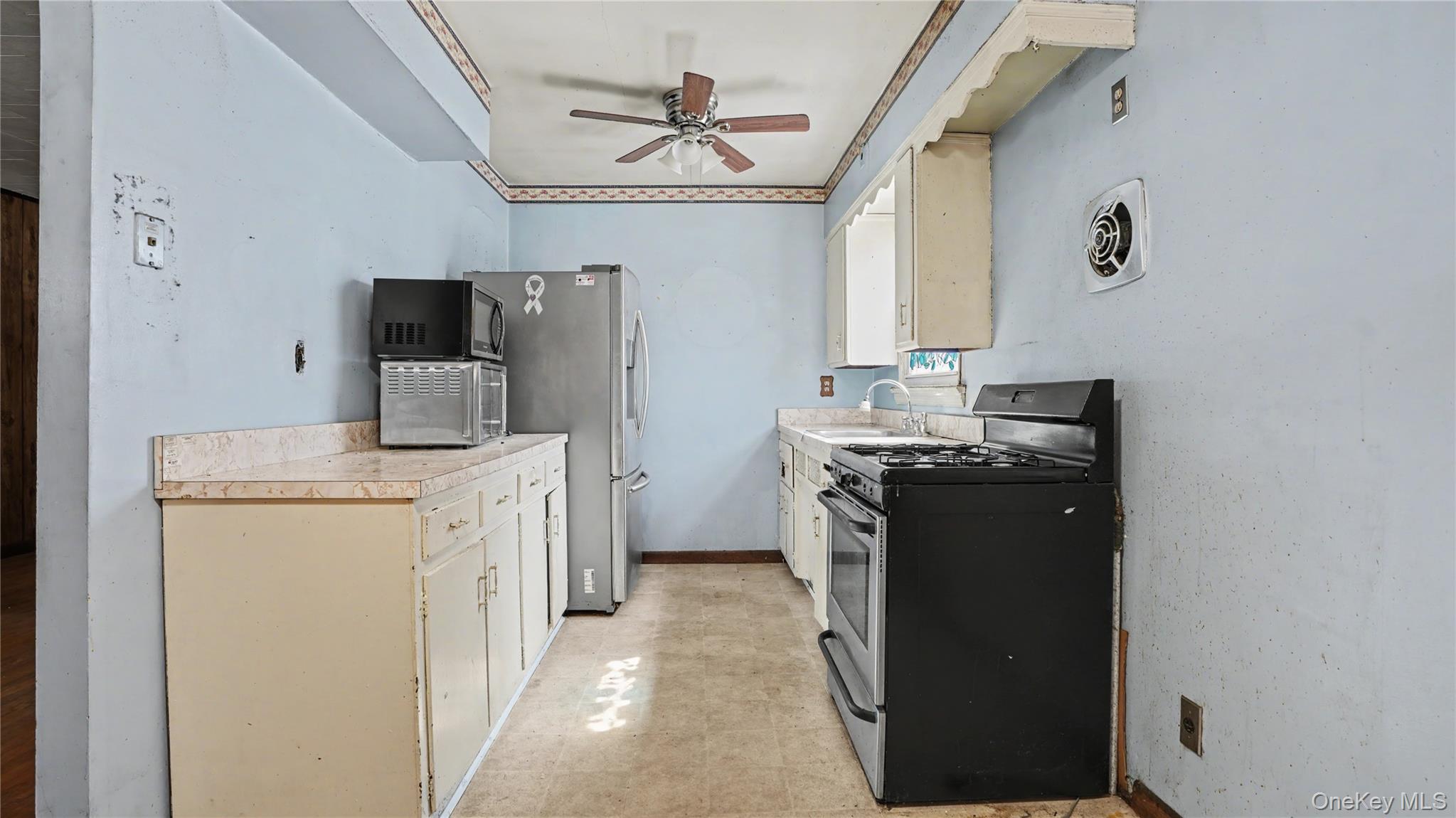 #5 photo, 5353 61st Street, Maspeth , NY 11378