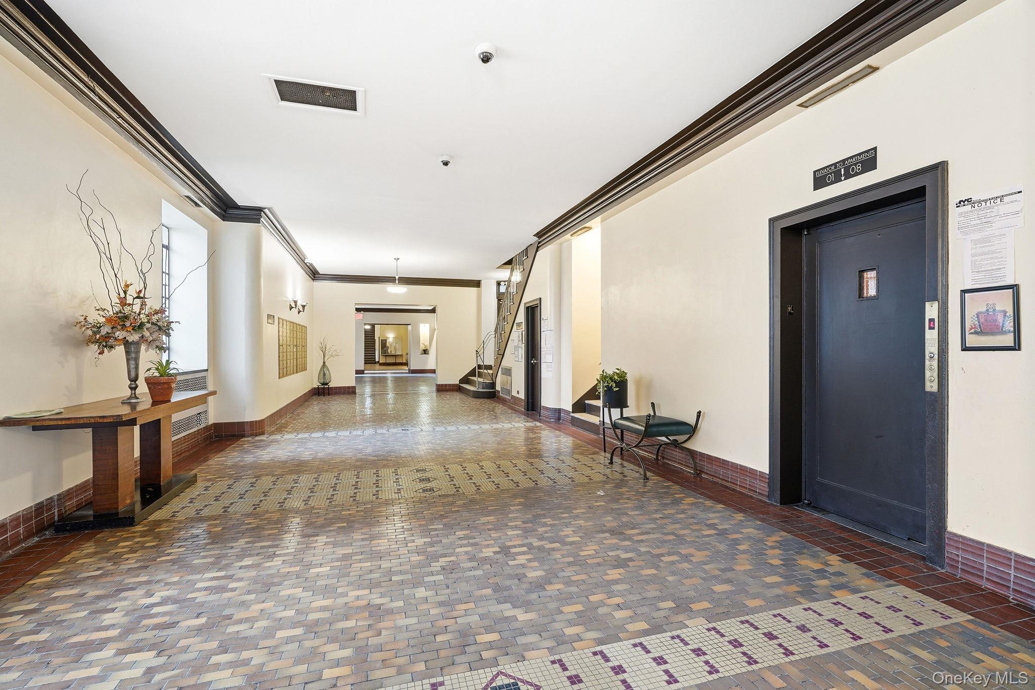 #17 photo, 601 Pelham Parkway, Bronx , NY 10467