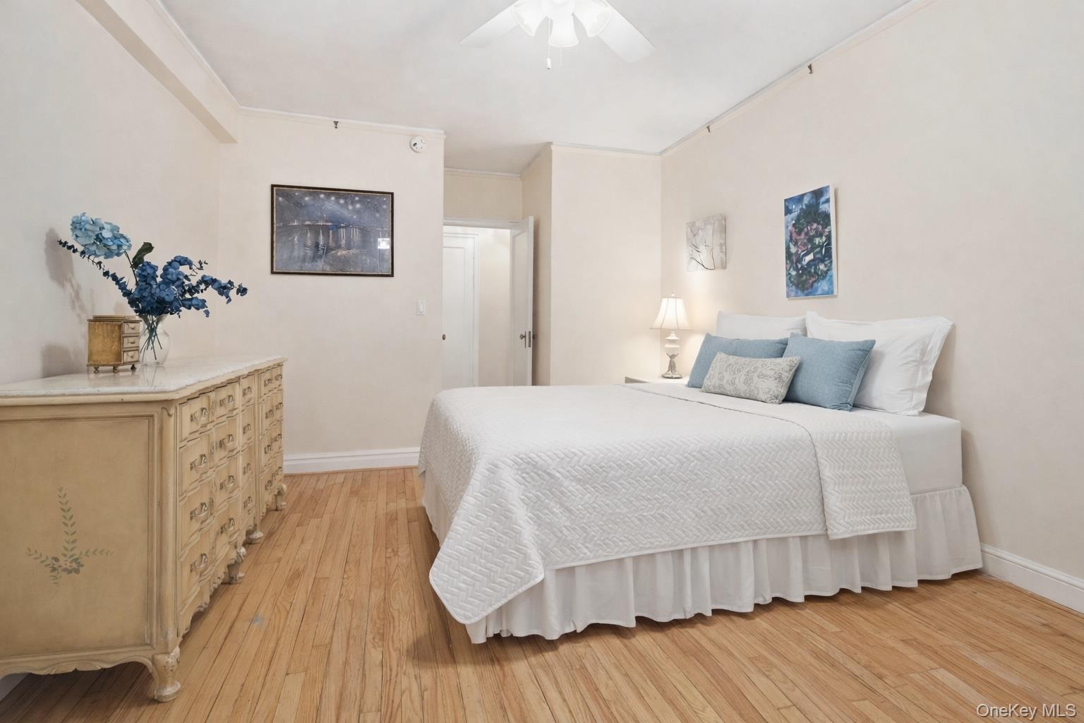 #6 photo, 601 Pelham Parkway, Bronx , NY 10467