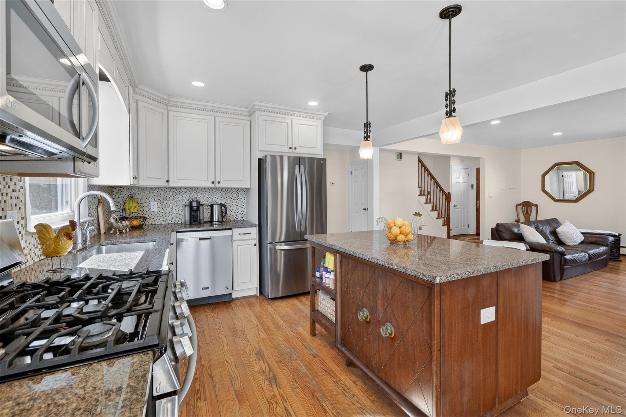 #11 photo, 82 Taxter Road, Irvington , NY 10533