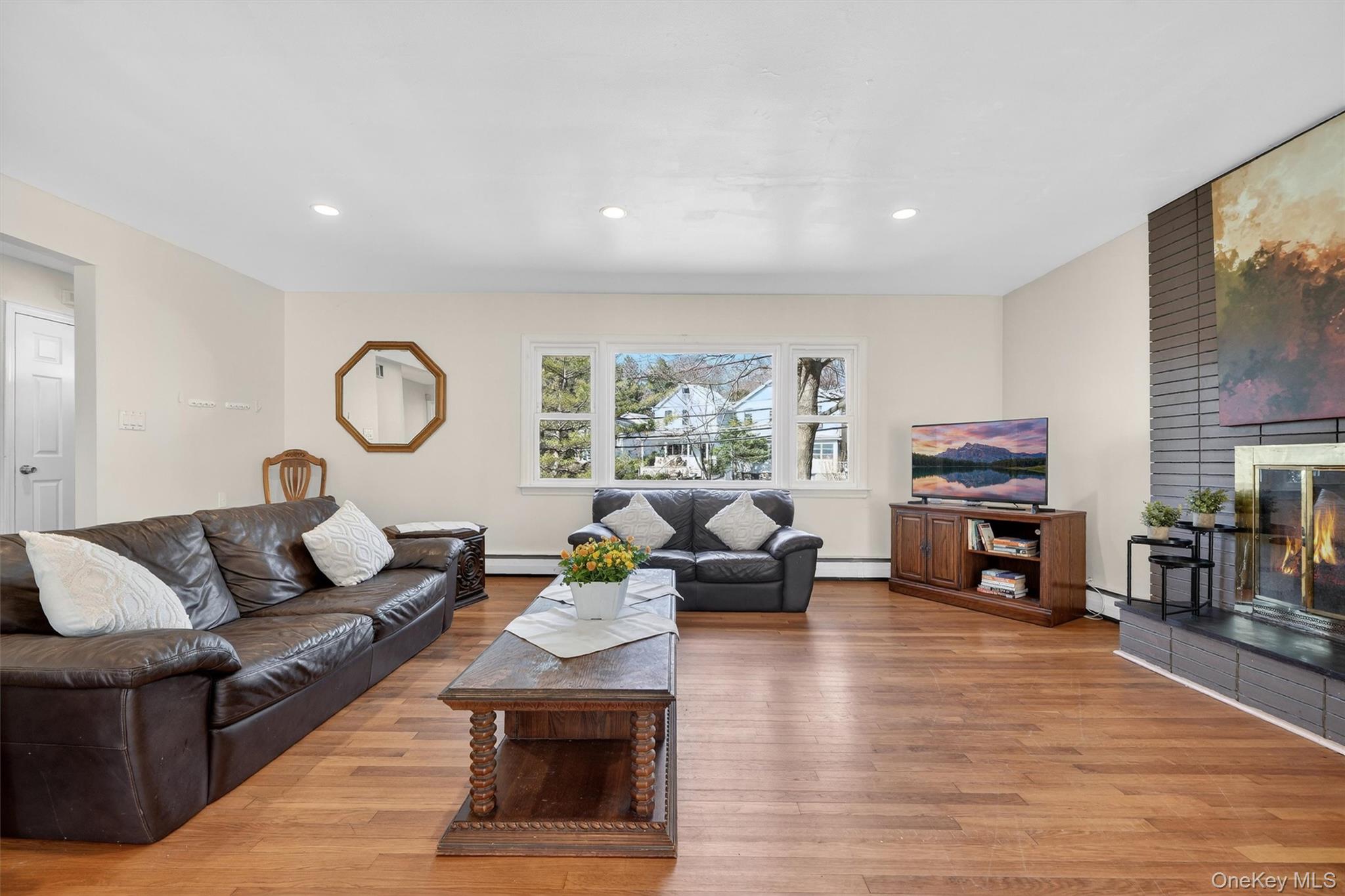 #5 photo, 82 Taxter Road, Irvington , NY 10533