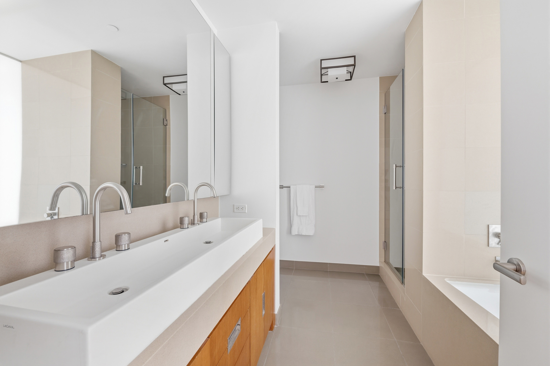 #5 photo, 450 W 17TH Street, Chelsea , NY 10011