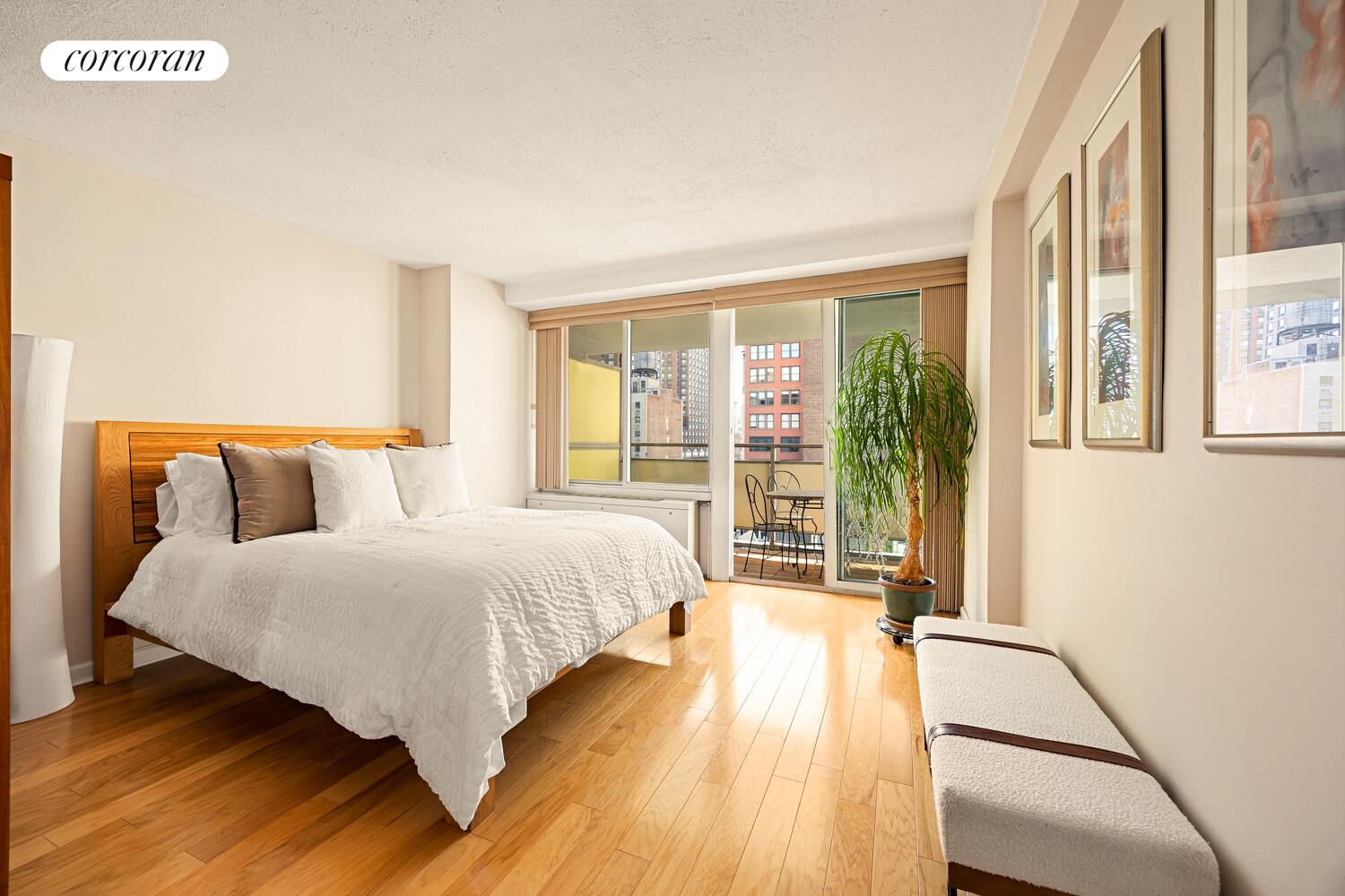 #5 photo, 142 E 16TH Street, Gramercy Park , NY 10003