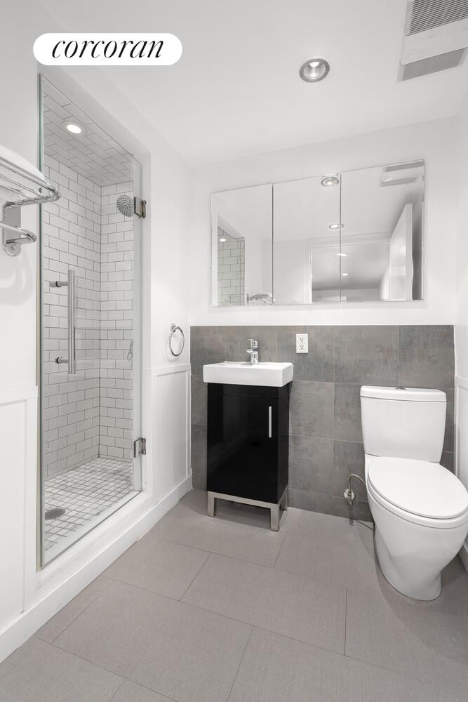 #14 photo, 214 N 11TH Street, Williamsburg , NY 11211