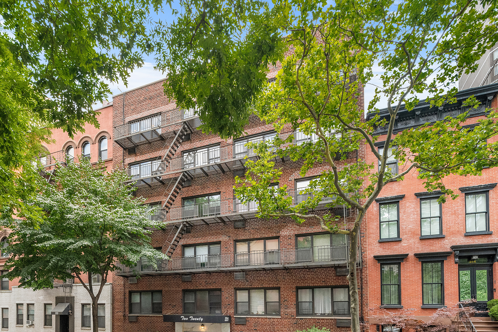 #10 photo, 220 E 87th Street, Yorkville , NY 10128