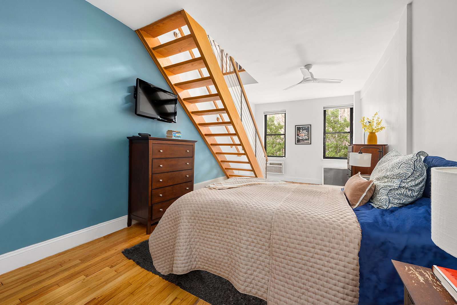 #6 photo, 220 E 87th Street, Yorkville , NY 10128