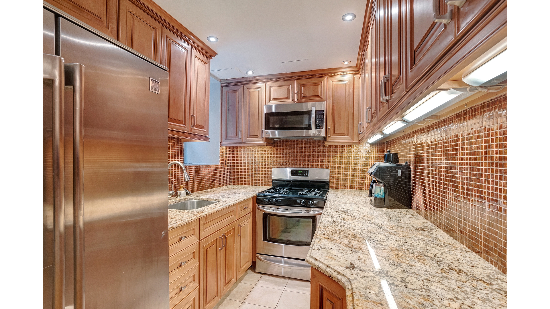 #7 photo, 317 W 95TH Street, Upper West Side , NY 10025