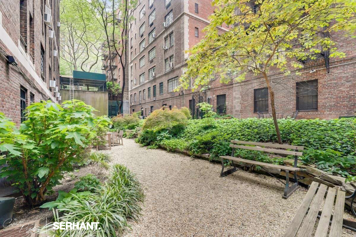 #14 photo, 320 E 42ND Street, Murray Hill , NY 10017